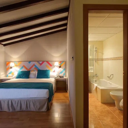 Готель O7 Tenerife 4*